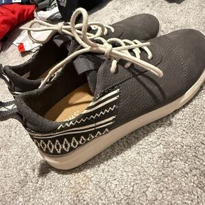 Gray Women’s Toms Sneakers